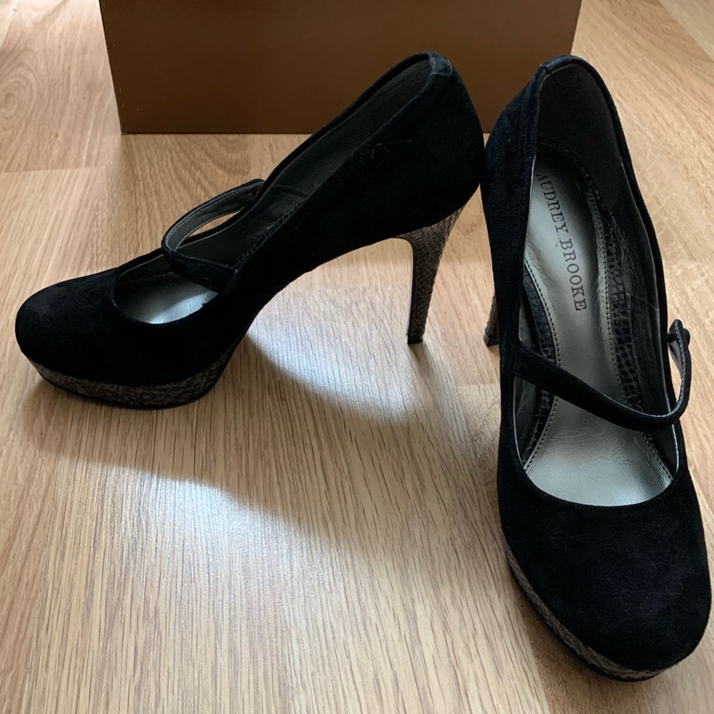 Audrey Brooke Mary Jane black pumps